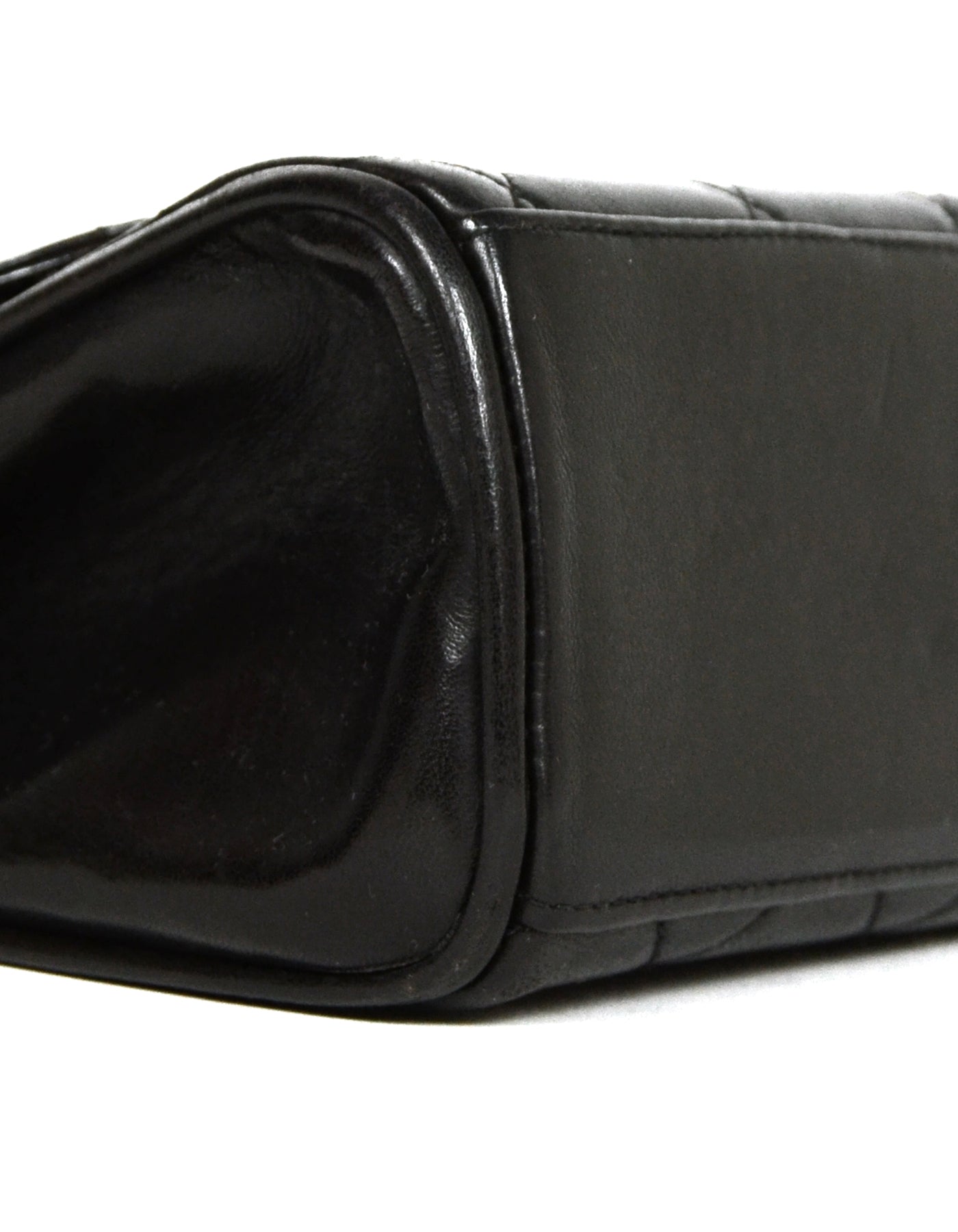 Chanel Chanel 19 black bag – front view