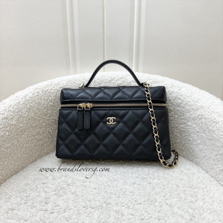 Chanel Clutch bag – front view