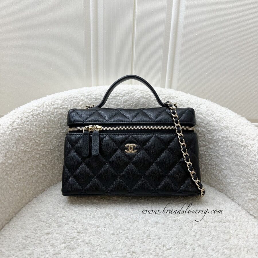 Chanel Clutch bag – front view